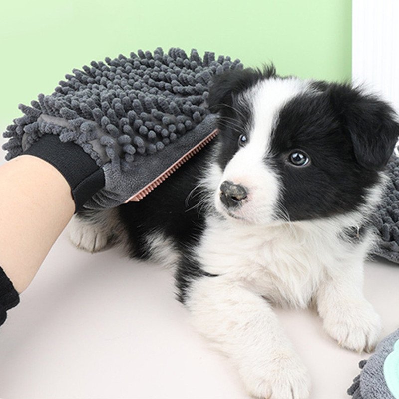 2-in-1 Pet Bathing & Grooming Glove – photo 6 2-in-1 Pet Bathing & Grooming Glove – photo 6
